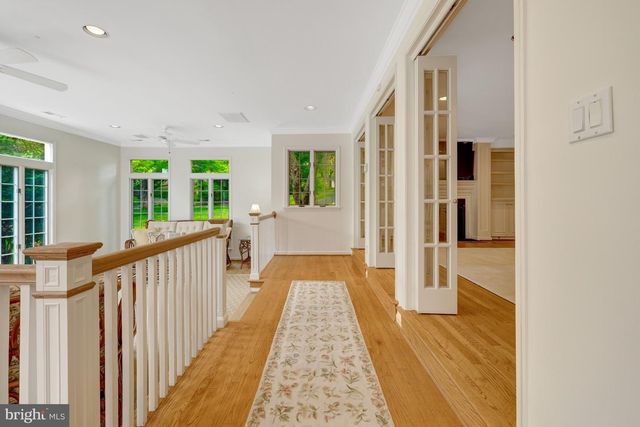 911 RAIL CT, Mclean, VA 22102