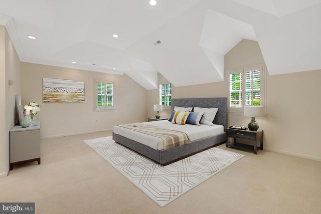 911 RAIL CT, Mclean, VA 22102