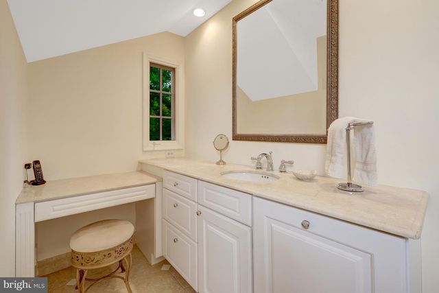 911 RAIL CT, Mclean, VA 22102