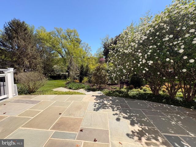 911 RAIL CT, Mclean, VA 22102