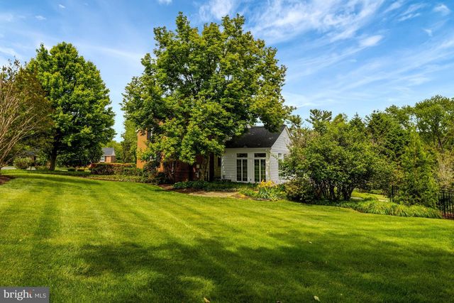 911 RAIL CT, Mclean, VA 22102