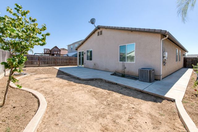 1148 S Filbert Avenue, Fresno, CA 93727