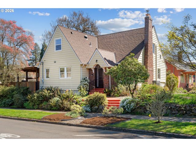 4010 Ne KLICKITAT St, Portland, OR 97212