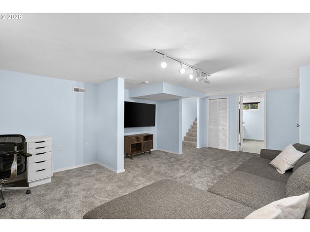 4010 Ne KLICKITAT St, Portland, OR 97212