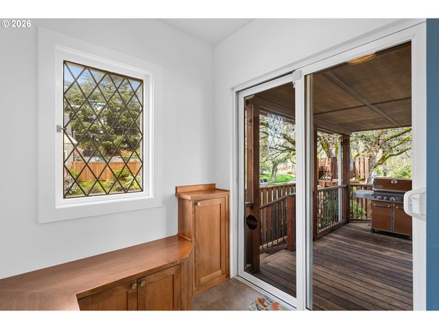 4010 Ne KLICKITAT St, Portland, OR 97212