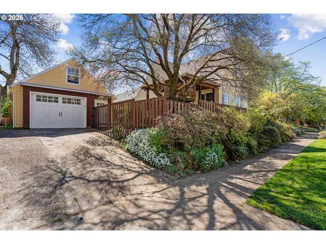 4010 Ne KLICKITAT St, Portland, OR 97212