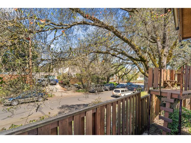 4010 Ne KLICKITAT St, Portland, OR 97212