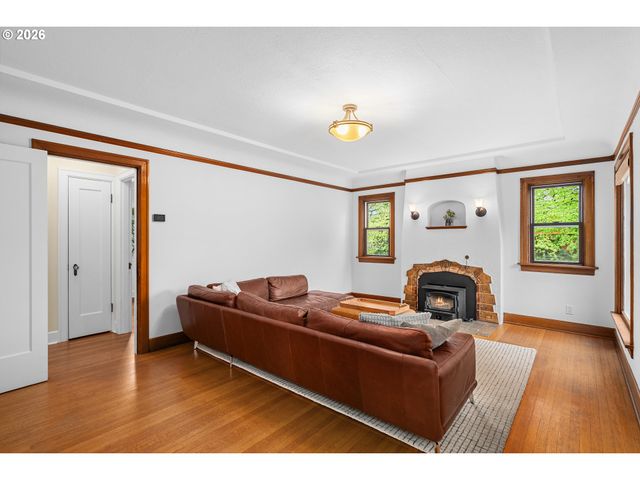 4010 Ne KLICKITAT St, Portland, OR 97212