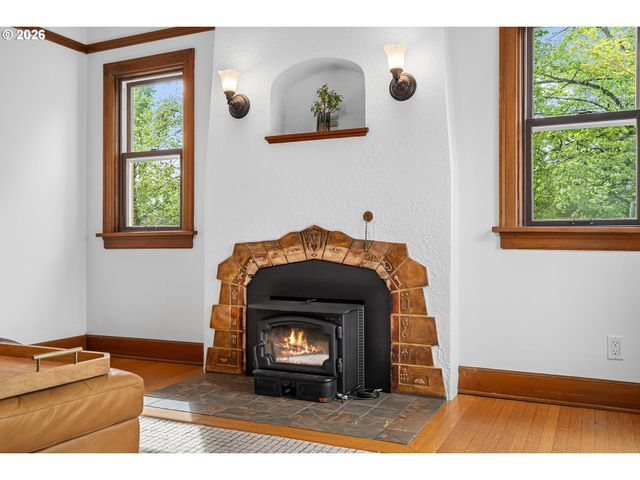 4010 Ne KLICKITAT St, Portland, OR 97212