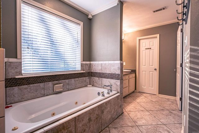 6905 Woodmist Drive, North Little Rock, AR 72118