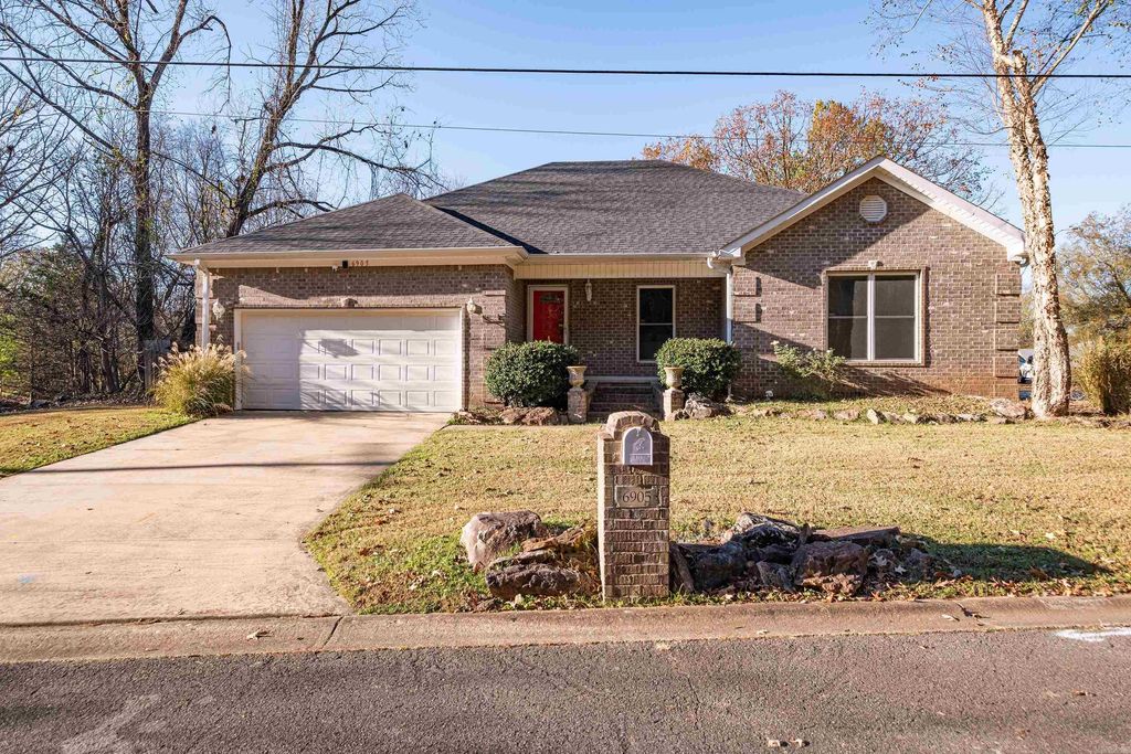 6905 Woodmist Drive, North Little Rock, AR 72118