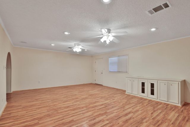 5013 57th Street, Lubbock, TX 79414