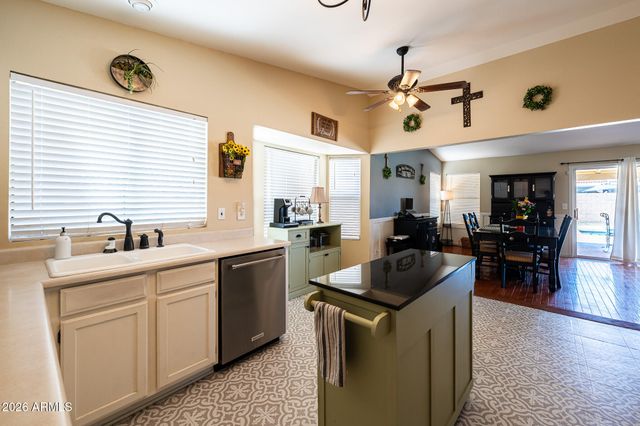 9126 W PORT ROYALE Lane, Peoria, AZ 85381