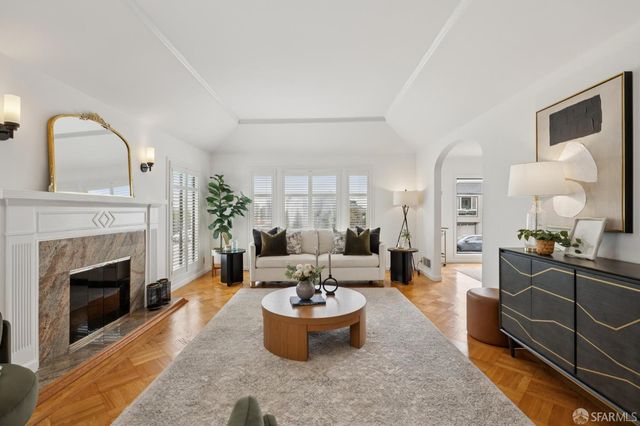 950 Eucalyptus Drive, San Francisco, CA 94132