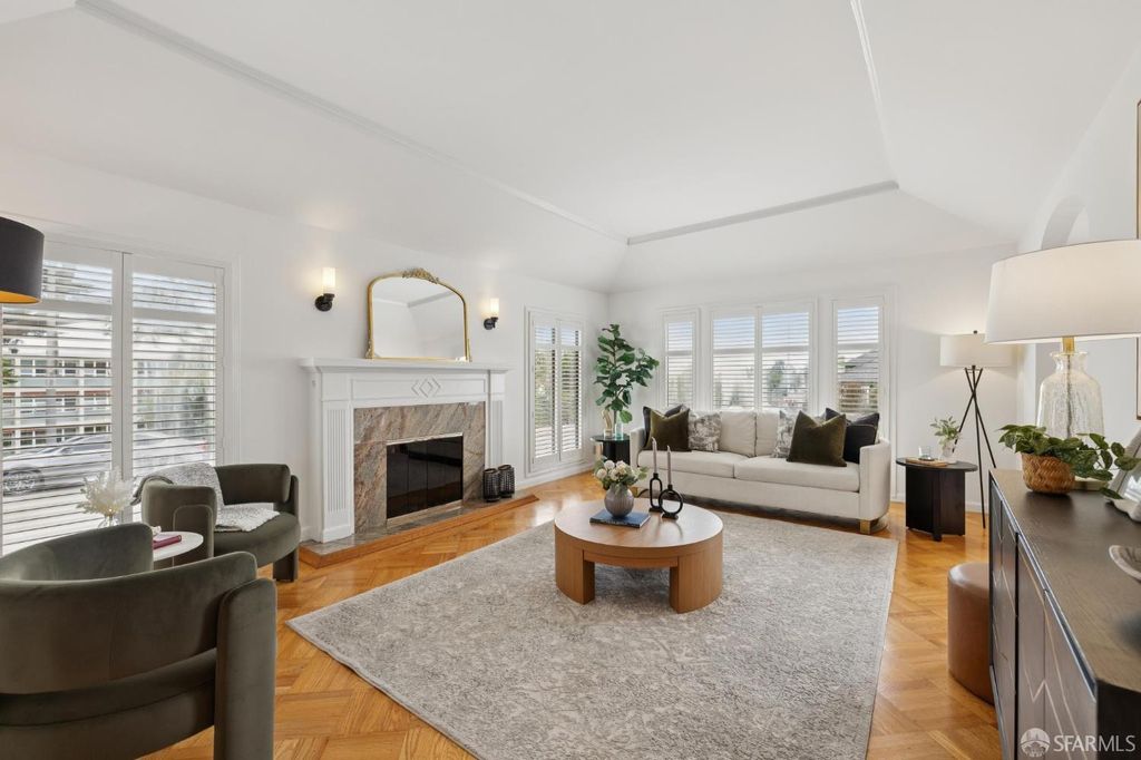 950 Eucalyptus Drive, San Francisco, CA 94132