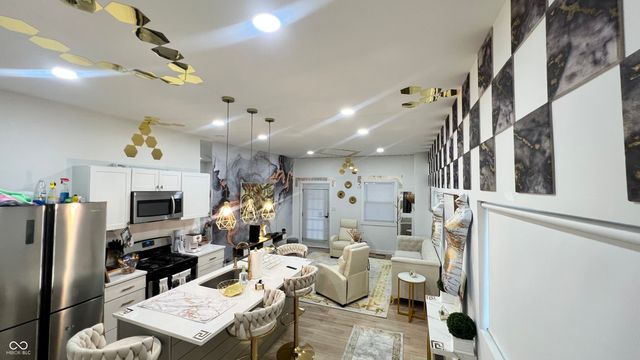 1743 S Meridian Street, Indianapolis, IN 46225