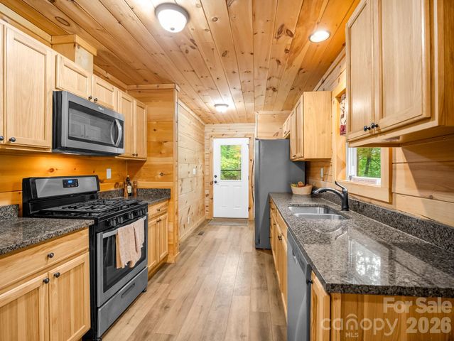 344 Wolf Trail, Lake Lure, NC 28746