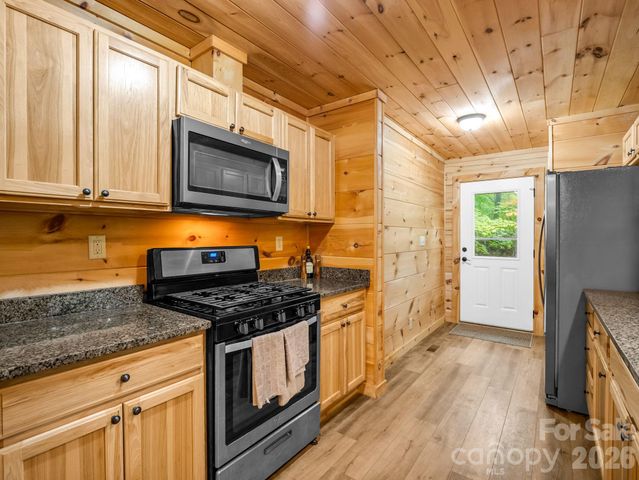 344 Wolf Trail, Lake Lure, NC 28746