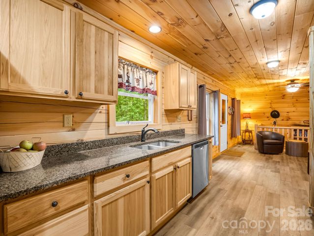 344 Wolf Trail, Lake Lure, NC 28746
