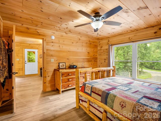 344 Wolf Trail, Lake Lure, NC 28746