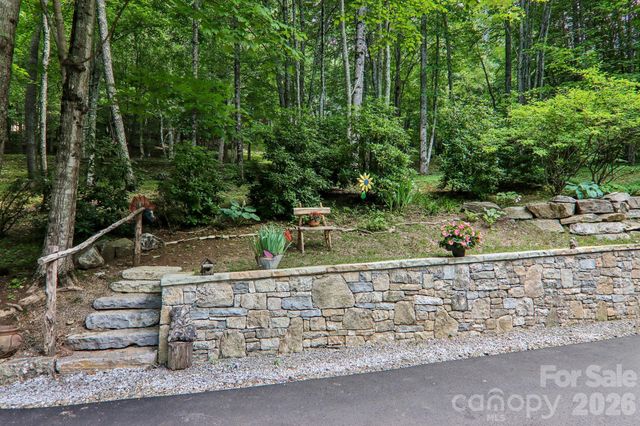 157 Kanusati Trail, Maggie Valley, NC 28751