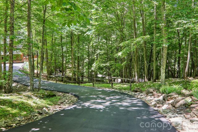 157 Kanusati Trail, Maggie Valley, NC 28751