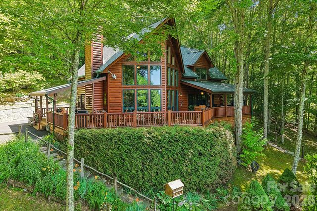 157 Kanusati Trail, Maggie Valley, NC 28751