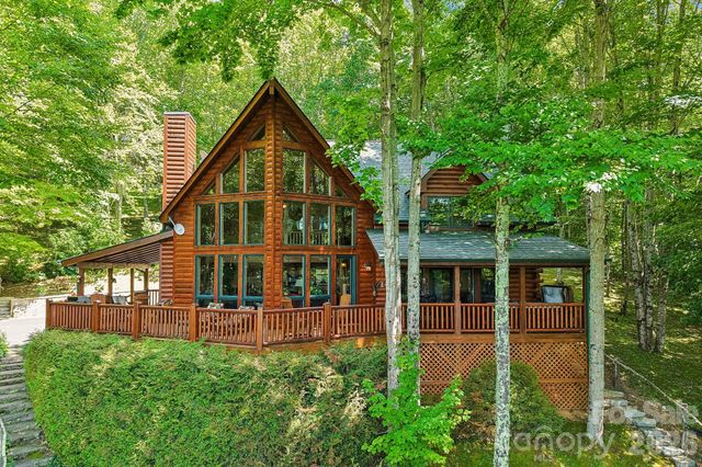 157 Kanusati Trail, Maggie Valley, NC 28751