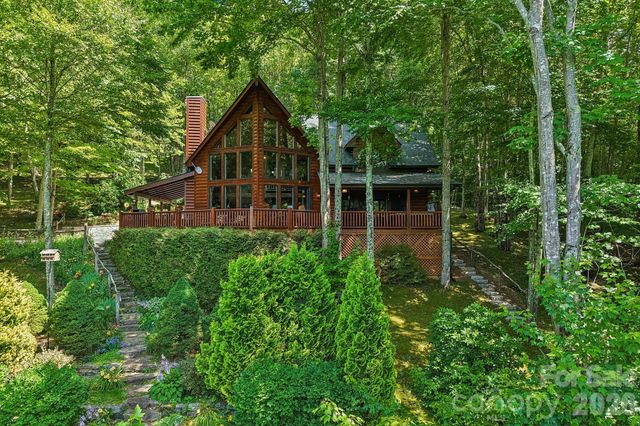 157 Kanusati Trail, Maggie Valley, NC 28751