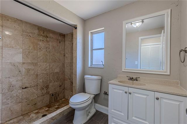 928 35th ST, Cape Coral, FL 33904