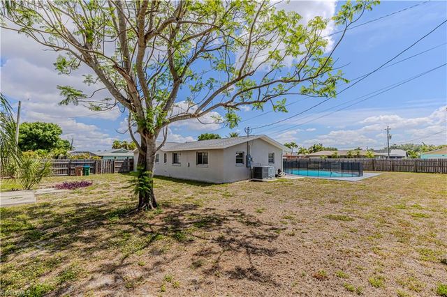 928 35th ST, Cape Coral, FL 33904