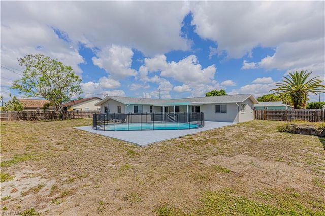 928 35th ST, Cape Coral, FL 33904