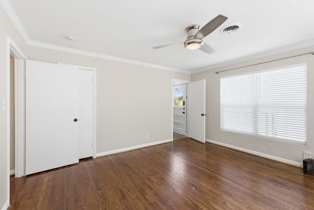 4108 Locke Avenue, Fort Worth, TX 76107