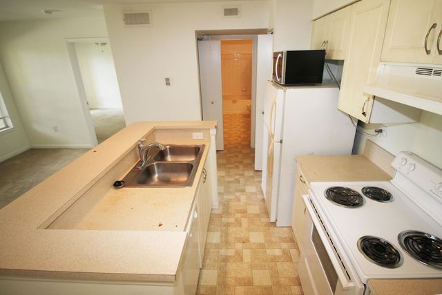 4823 Via Palm Lakes 1315, West Palm Beach, FL 33417