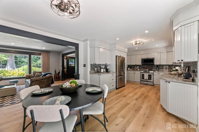 4 Garvey Drive, Monroe, NJ 08831