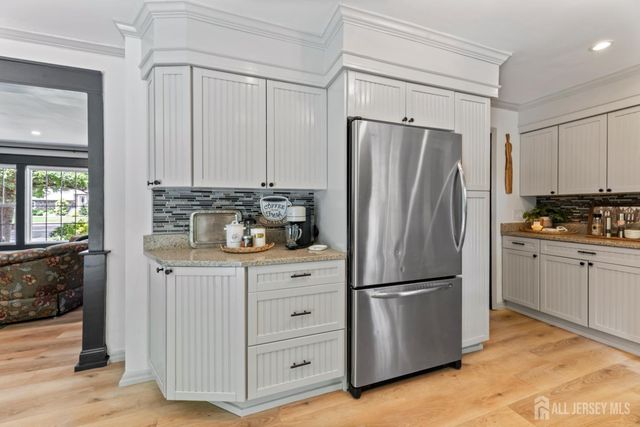 4 Garvey Drive, Monroe, NJ 08831