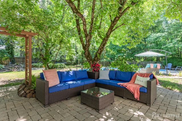 4 Garvey Drive, Monroe, NJ 08831