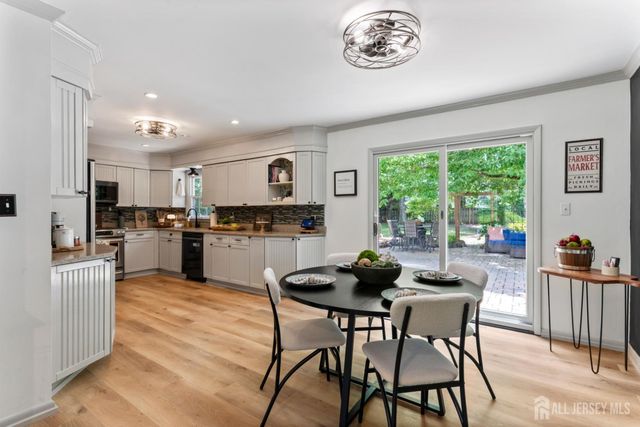 4 Garvey Drive, Monroe, NJ 08831