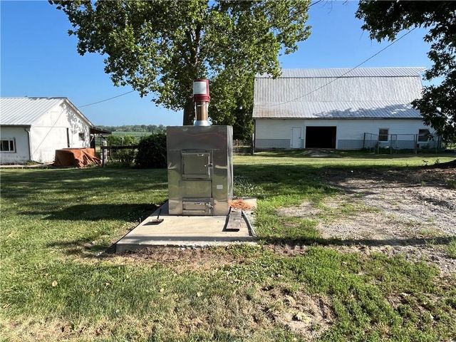 17217 FF HWY Highway, Higginsville, MO 64037