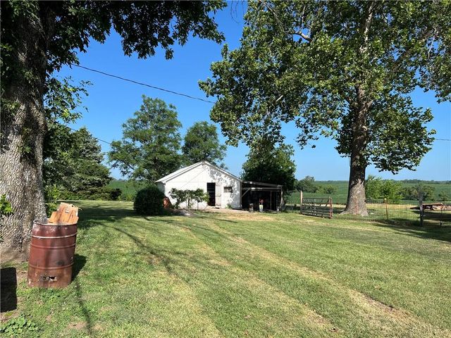 17217 FF HWY Highway, Higginsville, MO 64037