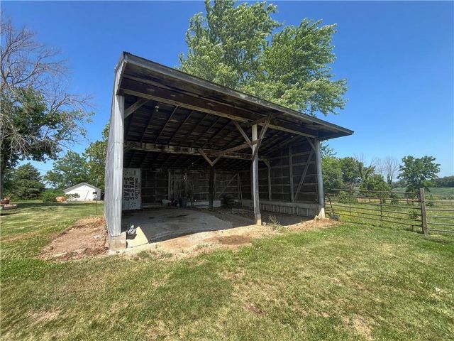 17217 FF HWY Highway, Higginsville, MO 64037