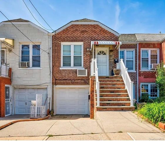 8458 Little Neck Parkway, Floral Park, NY 11001