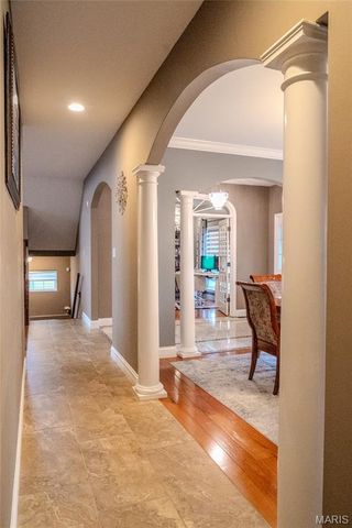 979 Bentley Park Circle, O'fallon, MO 63368