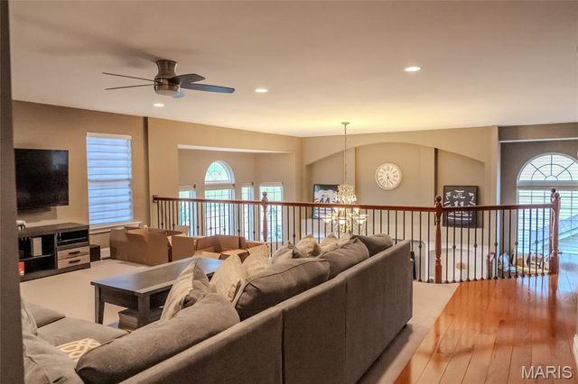 979 Bentley Park Circle, O'fallon, MO 63368