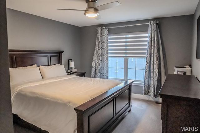 979 Bentley Park Circle, O'fallon, MO 63368