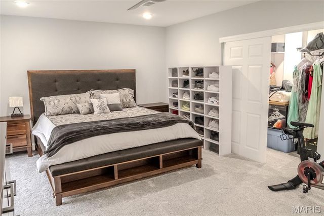 979 Bentley Park Circle, O'fallon, MO 63368