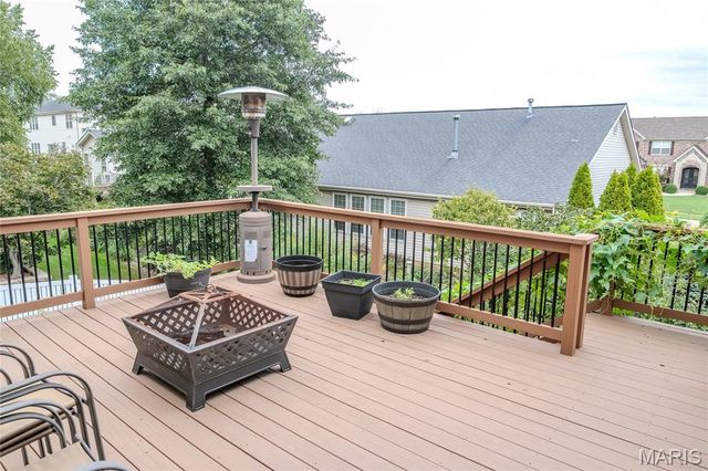 979 Bentley Park Circle, O'fallon, MO 63368