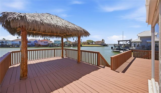 13521 Port Royal Ct, Corpus Christi, TX 78418