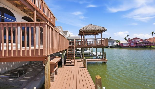 13521 Port Royal Ct, Corpus Christi, TX 78418