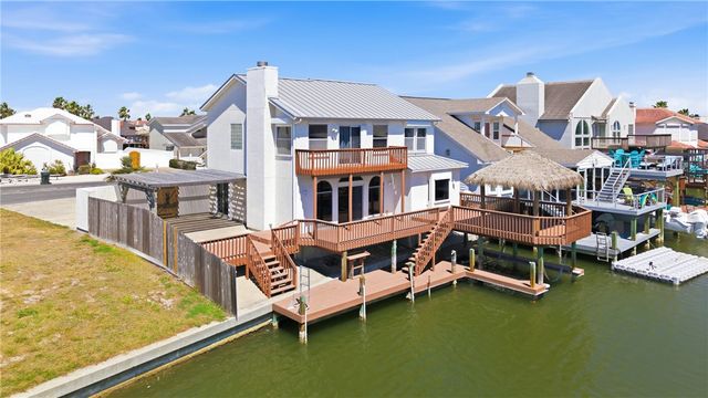 13521 Port Royal Ct, Corpus Christi, TX 78418